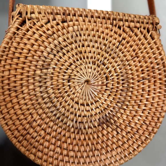 Bali Ata Rattan Crossbody Bag • Handwoven • Boho Straw Bag - Picture 5 of 10